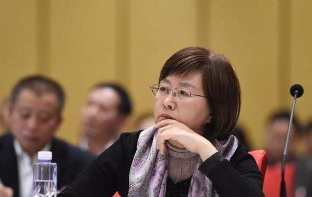 美国慌了,中国出了一位比导弹还可怕的女人!谁能想到,中国的东风17导弹出自她之手