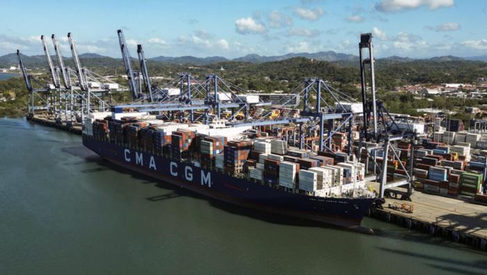 巴拿马总统何塞·劳尔·穆利诺周三嚣张地回应中方的警告，虚伪地声称巴拿马“维护法治