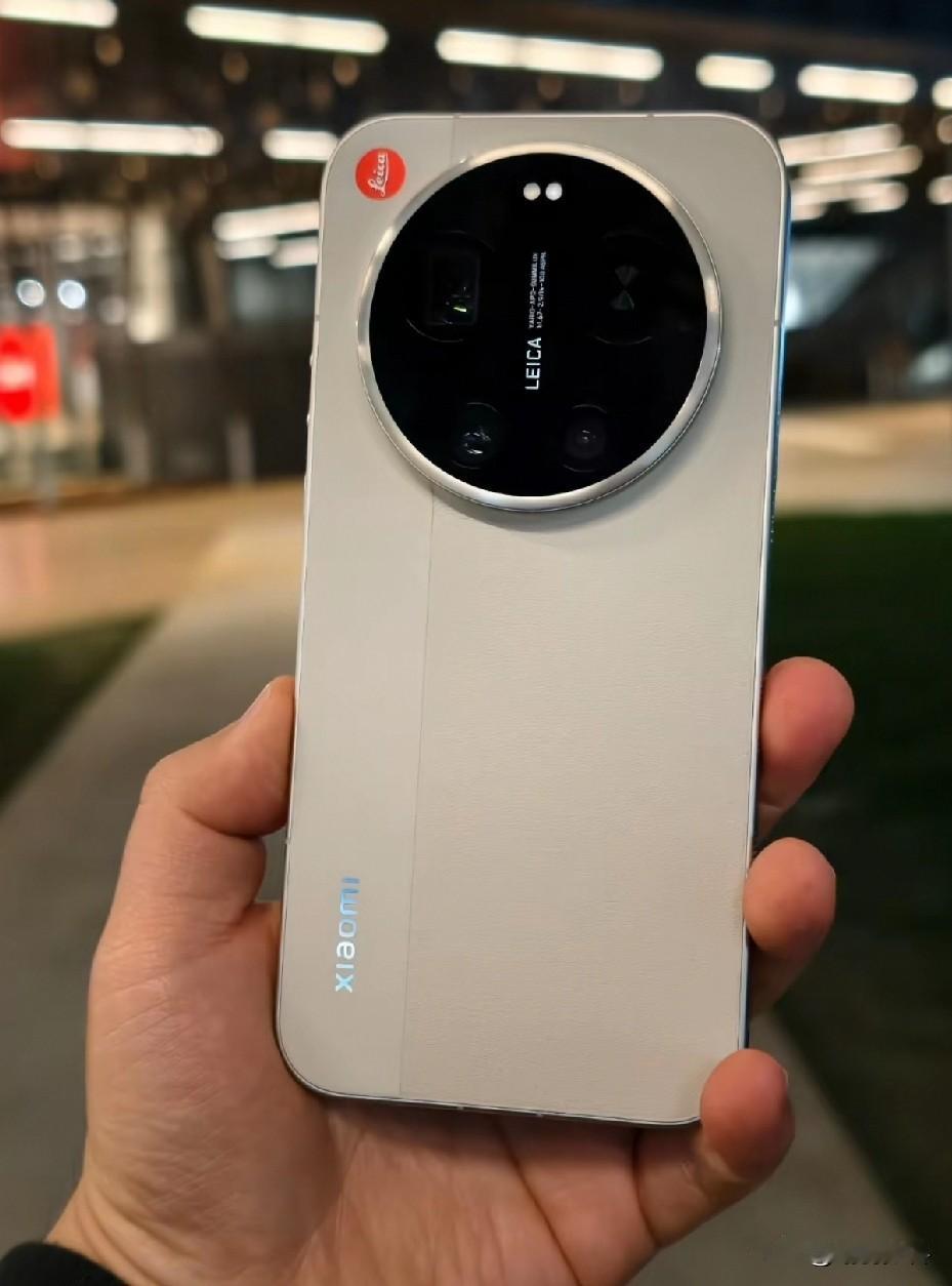 小米此次彻底雄起虽说还不能说站稳7000档手机价位但从实际展现情况看小米1