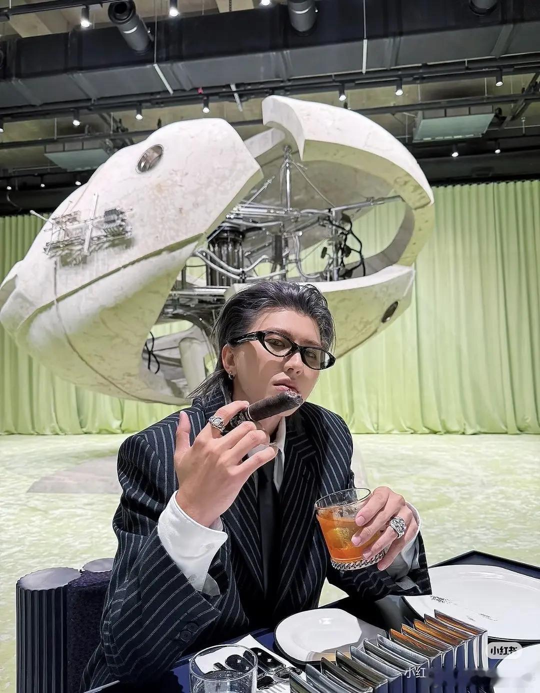 蔡徐坤现在还有星味儿吗