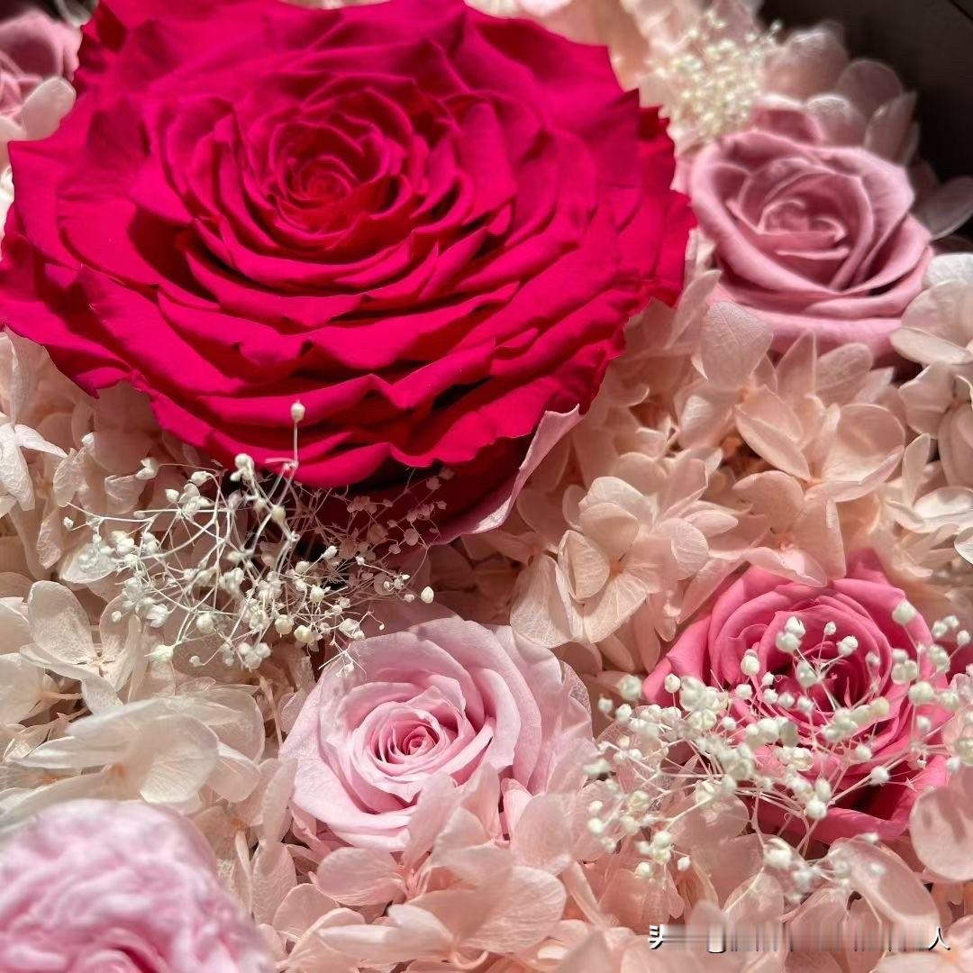 我儿媳妇特别聪明！结婚时，没要一分钱的彩礼，我有点过意不去，拿出了8万买五金，