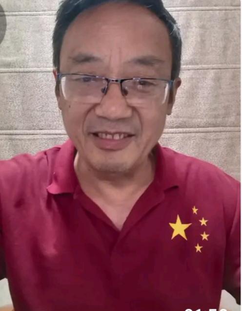 汤家凤呼吁取消英语核心课程的地位，我认为这种观点是非常愚蠢的。首先，英语不仅是