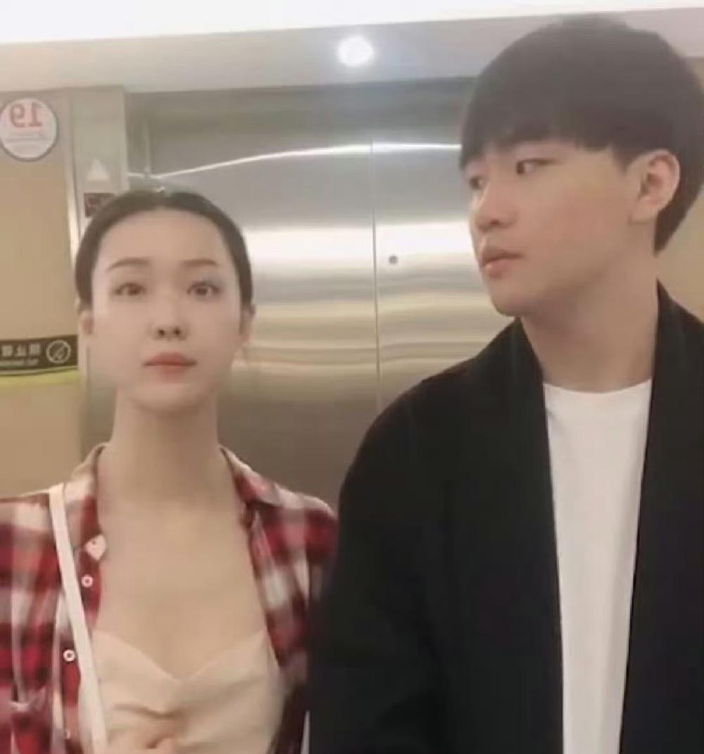 总算把管乐和王皓的瓜吃明白了总结下就是前女友发达后扬眉吐气、风淡云轻的故事。