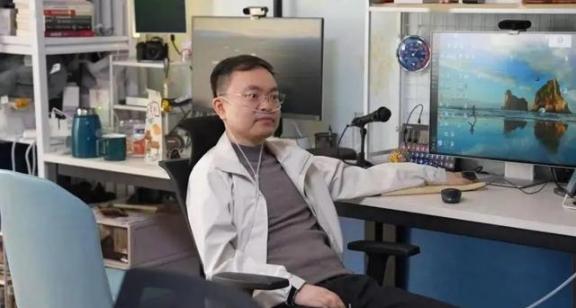 2019年，京东副总蔡磊身患渐冻症，刘强东打电话问：你需要多少钱？我给你找专家，