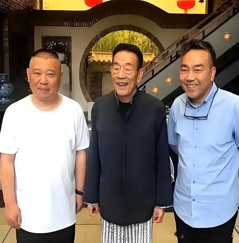 海河战神杨老五至今都想不明白，我为郭德纲付出太多了。我们杨家两代人，我父亲杨少华