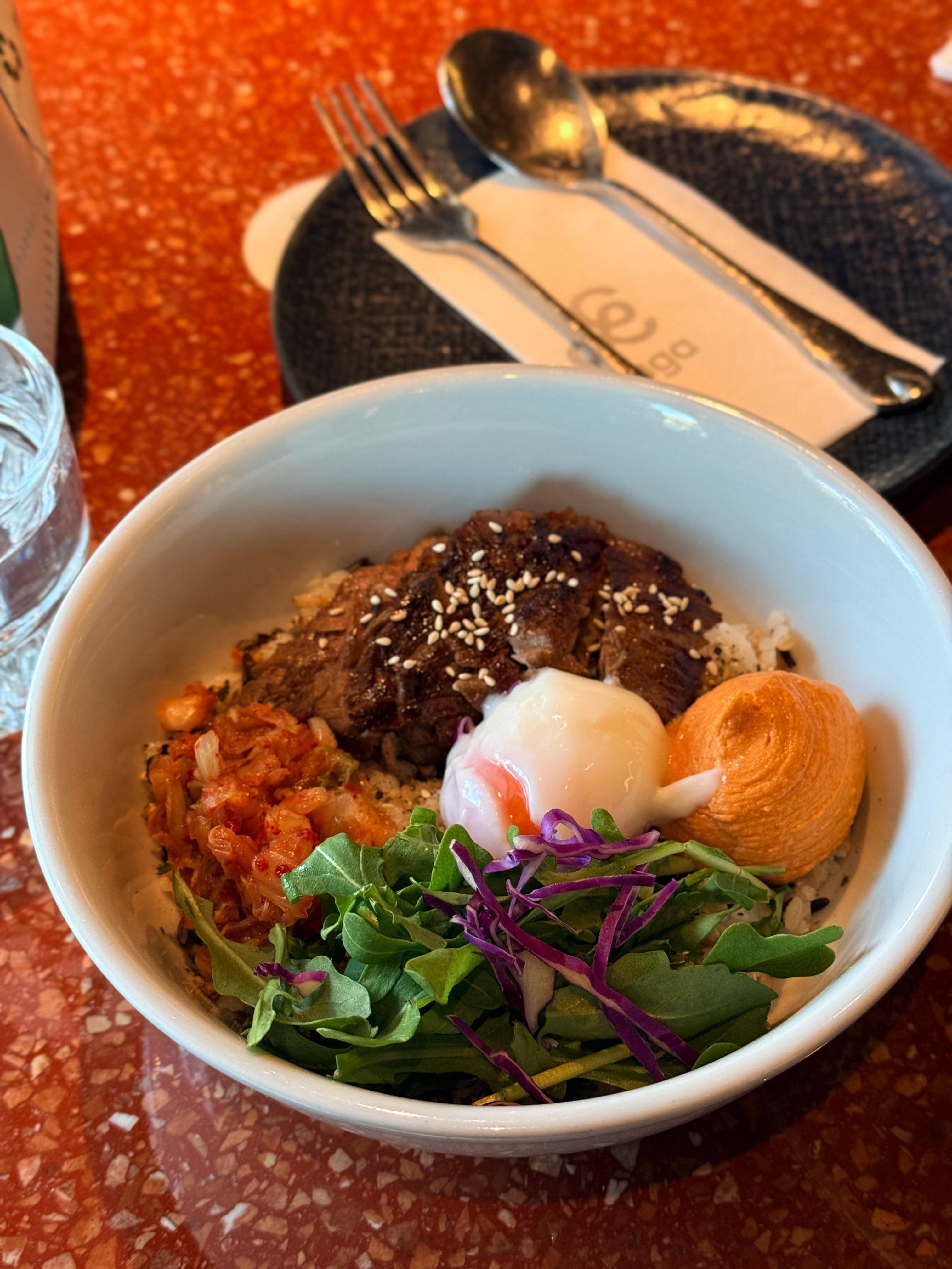 这个点吃个…早午晚餐