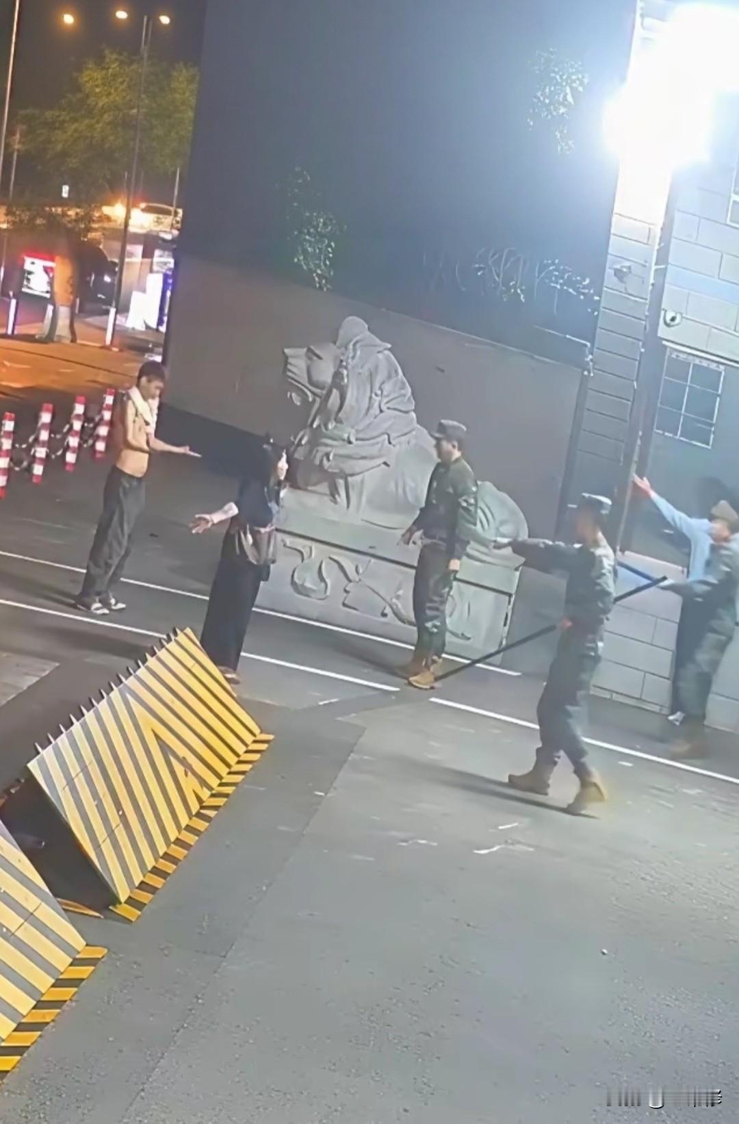 成都金牛区男子凌晨被追打事件，是如怎么处理的?1，6名涉事人员一个没跑掉，全