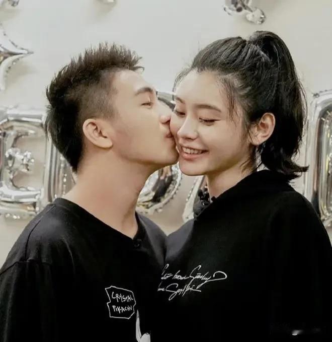 比起很多超模，奚梦瑶真的是嫁得好，我不是说她嫁入豪门，因为嫁入豪门的美女很多口碑