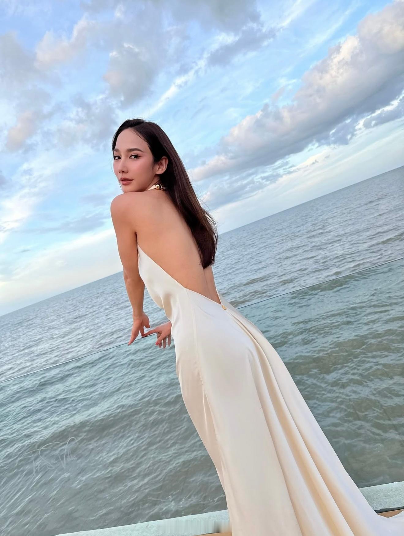 aumpaump蛇姐出去旅行啦46岁看着状态真好​​​