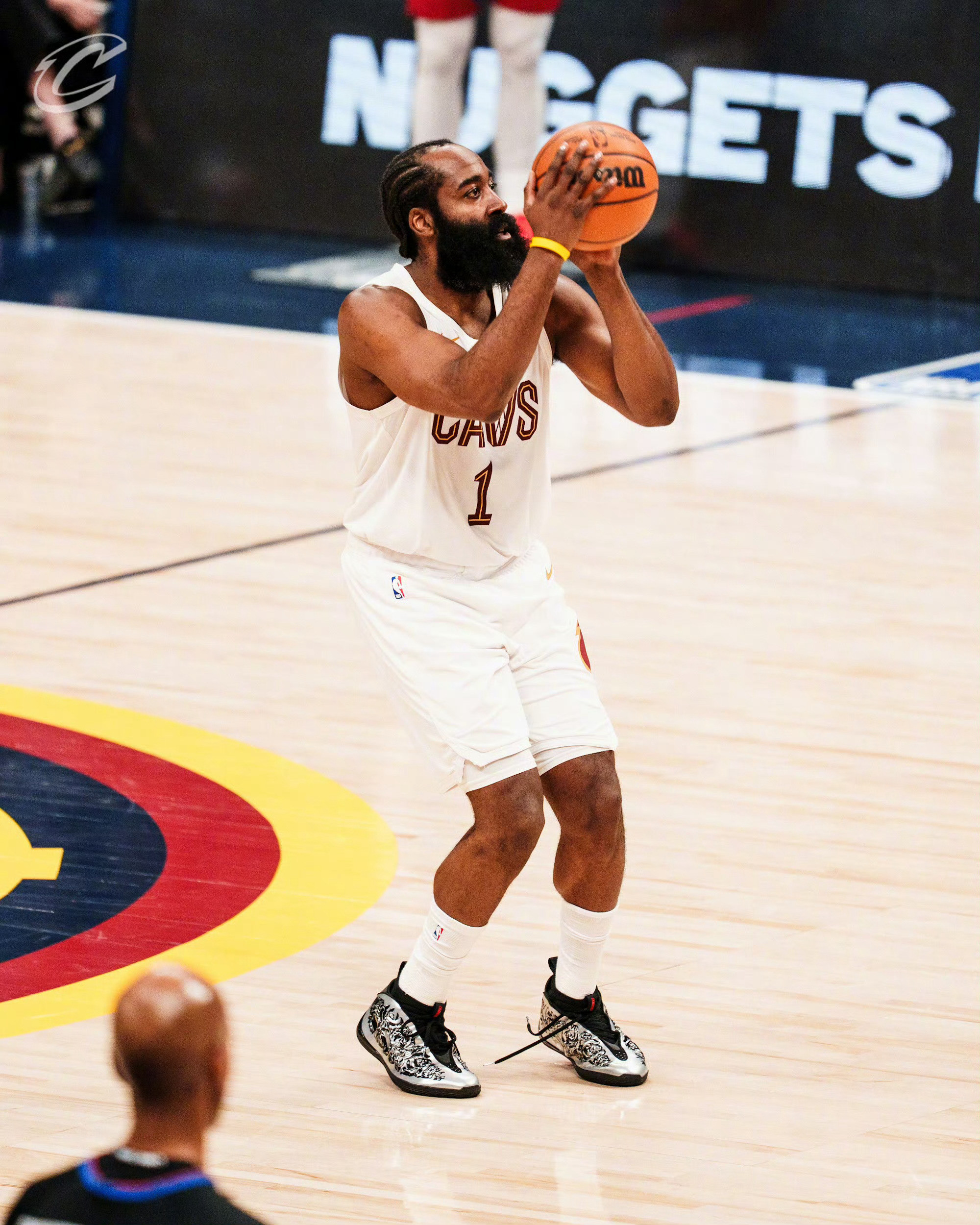 今天的哈登：出战36分钟16投7中，三分7中2，罚球6罚6中22分10篮板7助攻