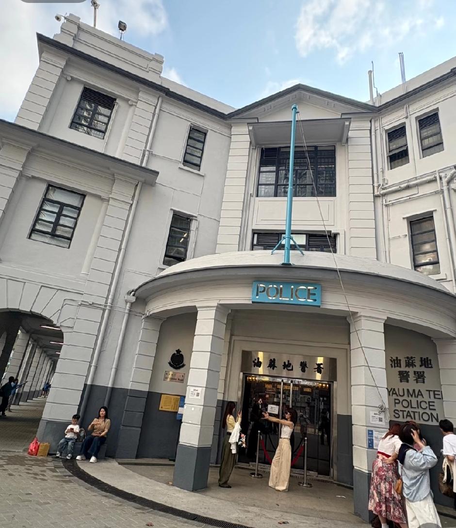 从深圳到香港玩了一天，今天还没回去，还在酒店，等起了床买点东西就回深圳了，说一下