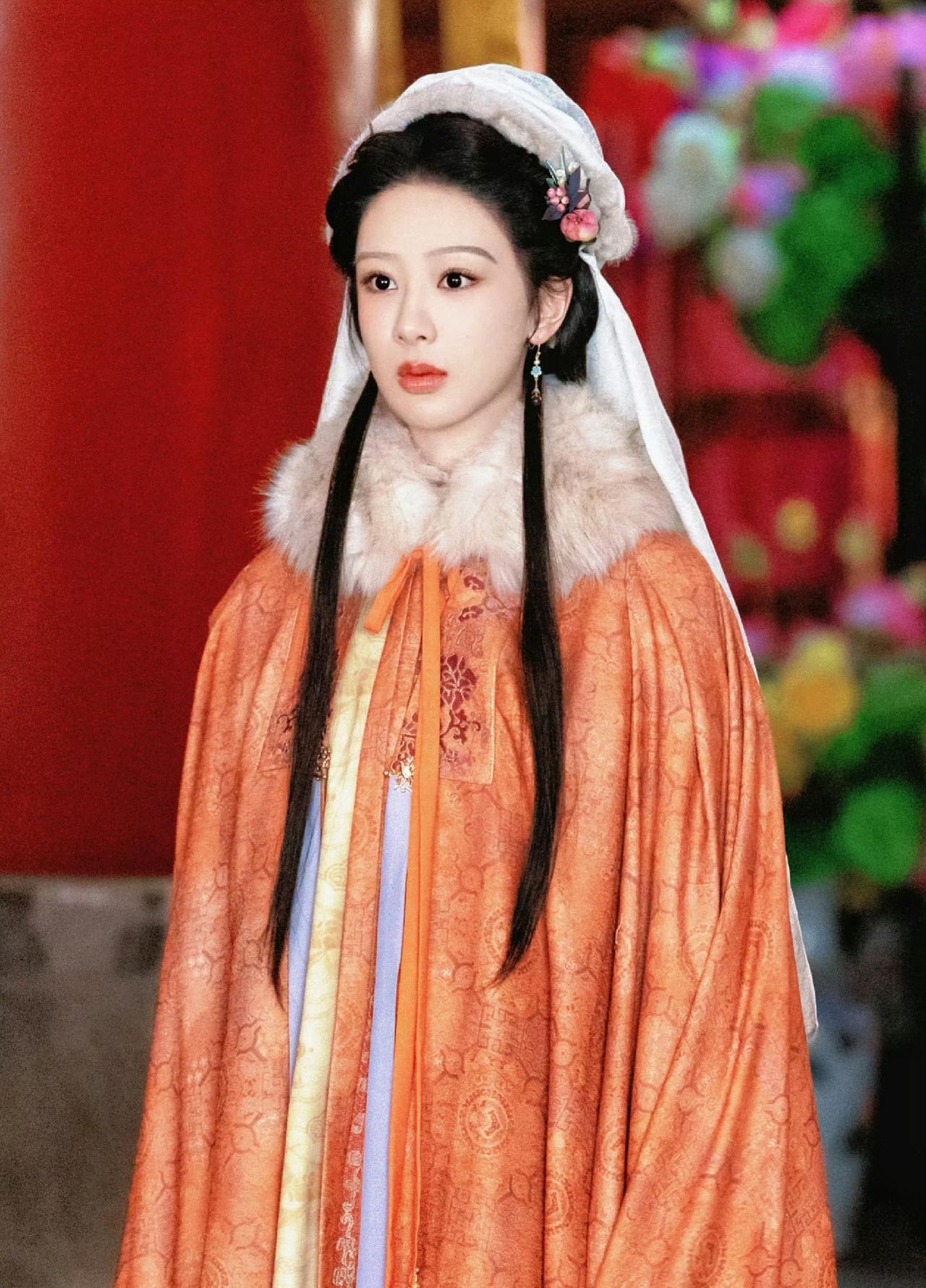 我原本以为粉色头巾是我最喜欢的造型，这个造型出来后，立马改变了我的想法[笑着哭]这