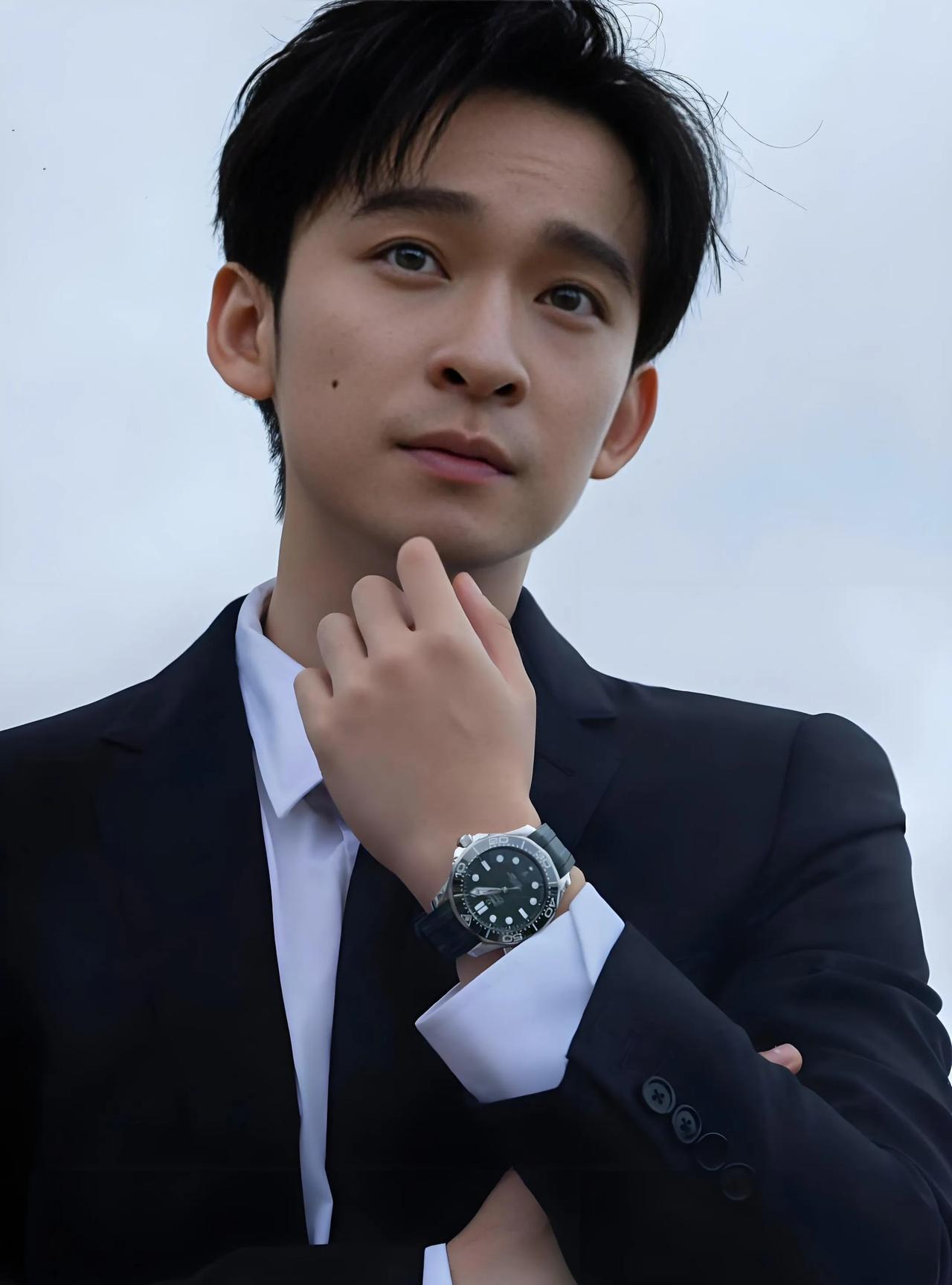 董子健，让我见识了他的实力，倒不是因为他和孙俪搭戏，也不是演技再次获得认可，