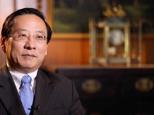 太佩服高老师这脑筋急转弯了！2025年阿联酋迪拜国际高端智库论坛，同台印