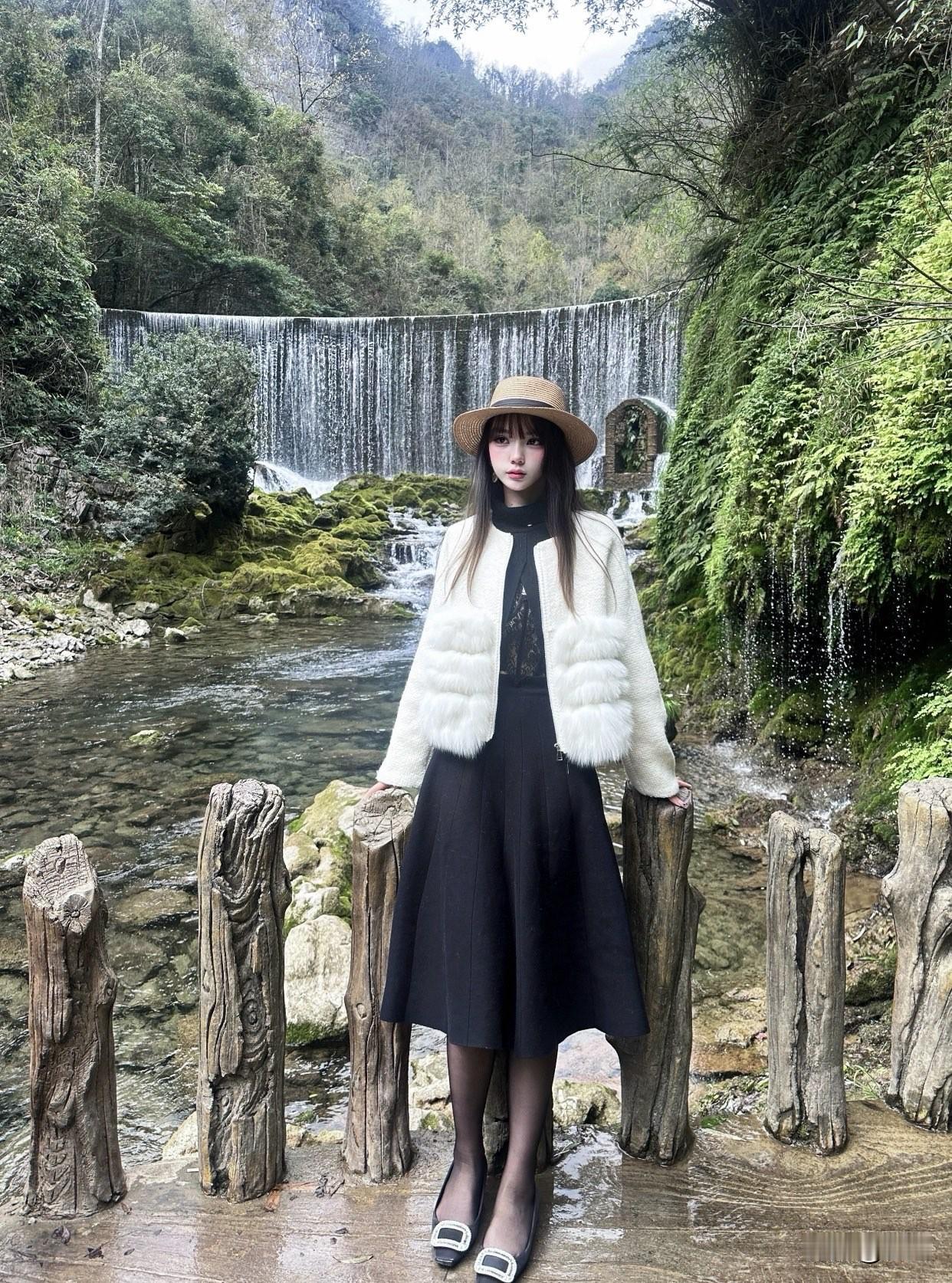 女性美的最高境界是什么?内在美更具力量。有位女性在婚姻破裂后，重拾专业考证，在困