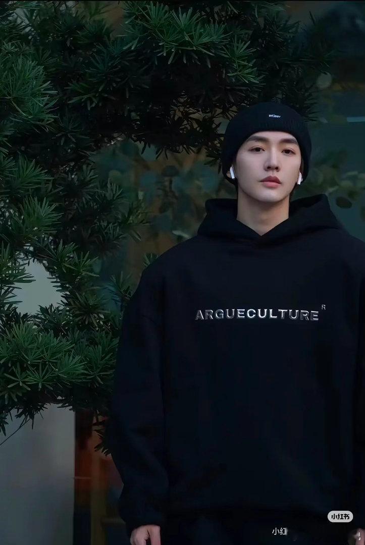 其实邓为的状态如果减减肥之后，给95🌸当二番男主资源也挺好吧？