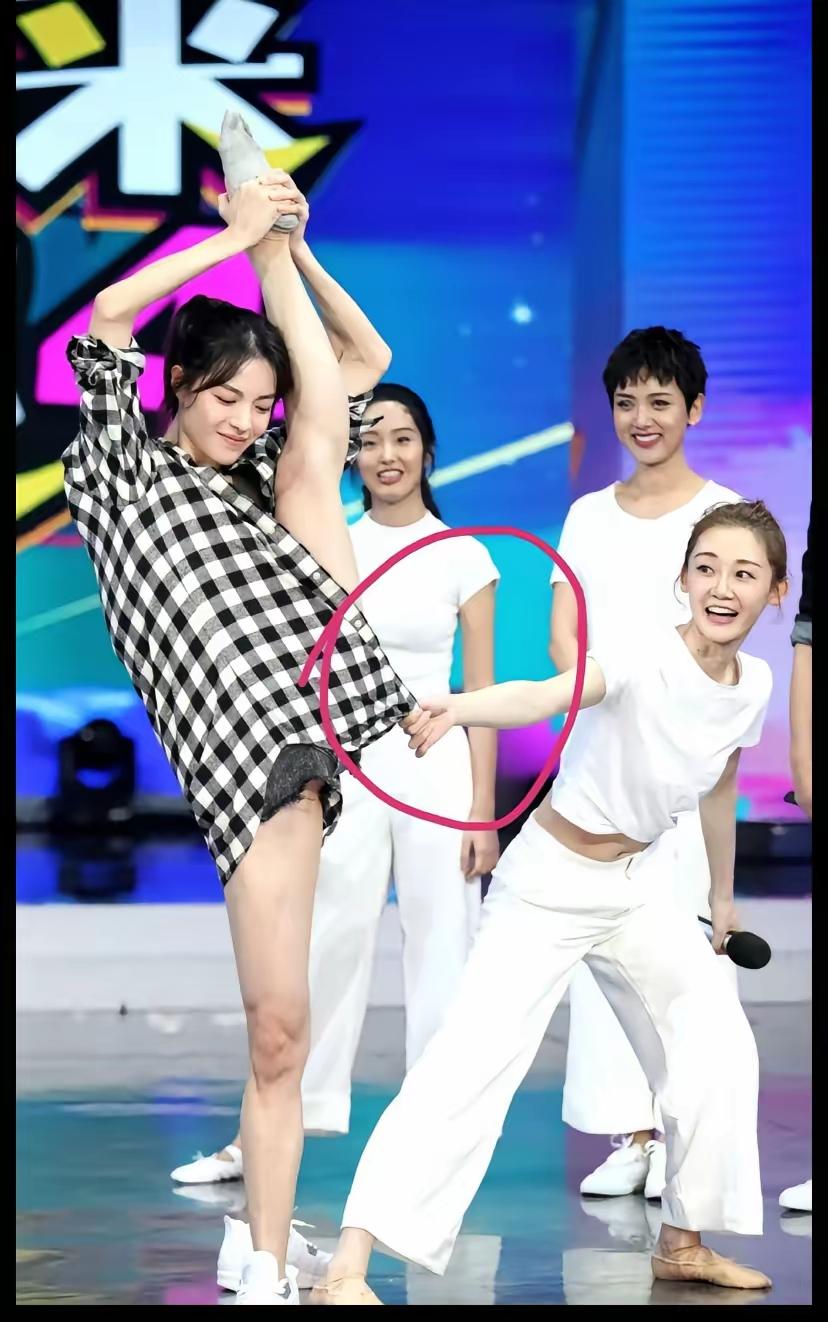 旧事回顾——钟杵C：这傻大姐，这么热心干嘛？坏我好事[大哭]