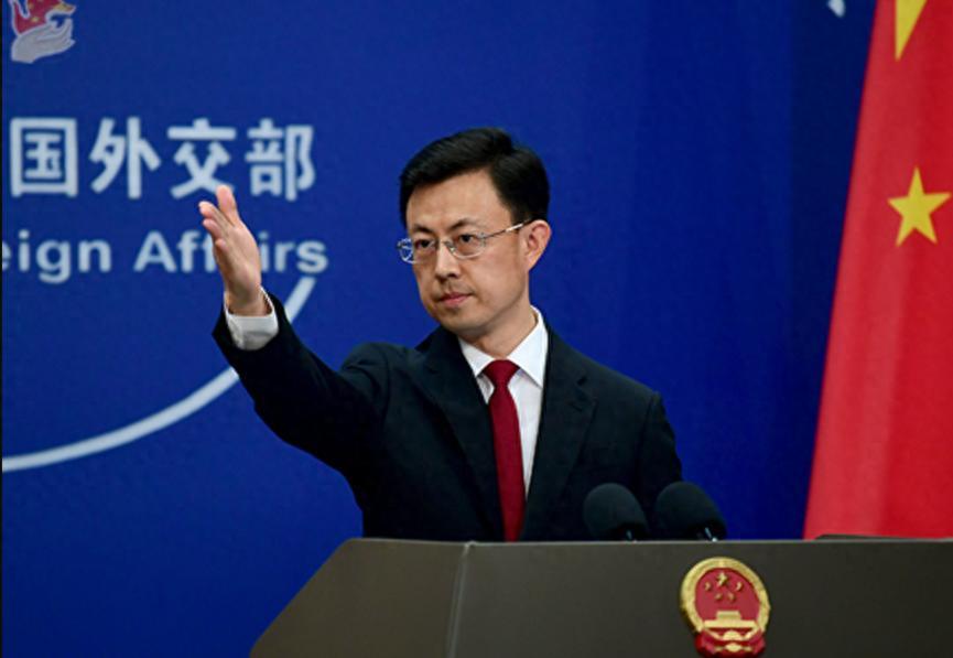 送走特朗普这尊大神，高市早苗发出请求，希望和中方在韩国见一面 就在特朗普离日