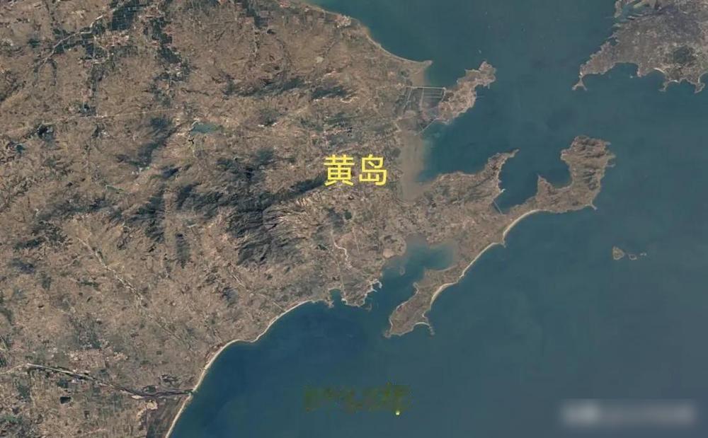 黄岛数十年大规模填海，改写胶州湾天然水文格局。之前只知道黄岛港是北方顶有名的