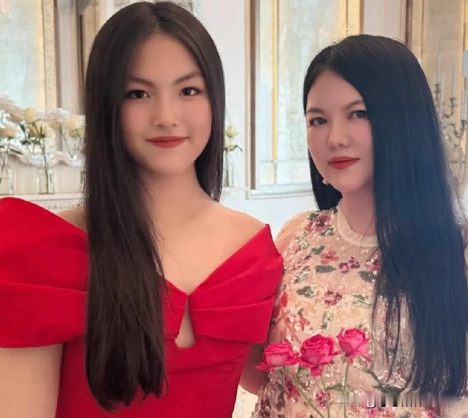 Angela16岁生日快乐呀！小公主真是越来越有范儿了！李湘把女儿养得真好，小姑