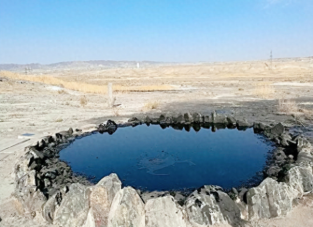 中国最大的黑油山油田, 可供开采800万年, 能代替进口石油吗