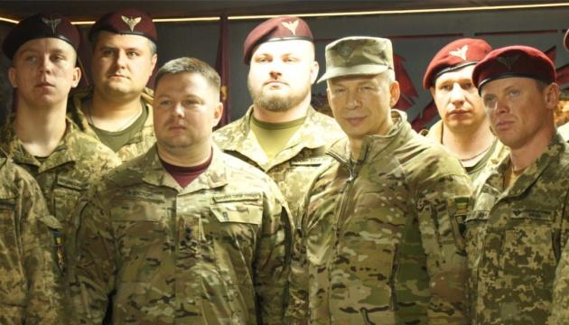 乌克兰宣布在南部夺回约470平方公里控制权。乌克兰武装部队总司令亚历山大·西