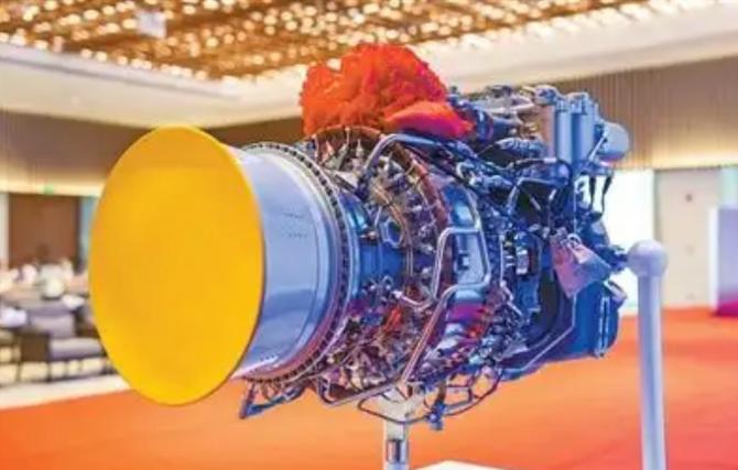 美国估计要气炸了！ 美国刚暂停向中国商飞出售喷气发动机相关技术，中国国航、东