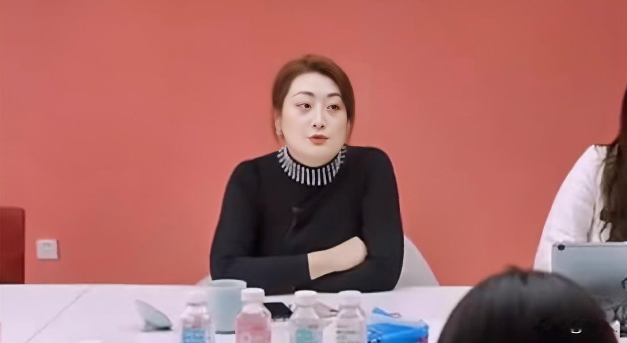 无论如何宗馥莉不能输吧否则那18亿美金岂不是外流了怎么说也是国人一瓶瓶娃哈哈