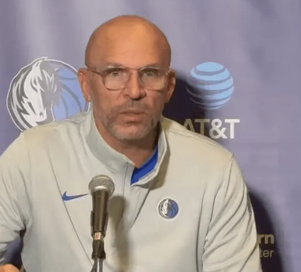 据报道，独行侠官方已经宣布解除哈里森的总经理职务。随后据记者补充，基德在卢卡-