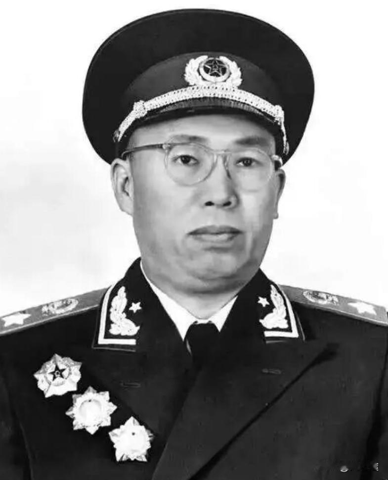 罗荣桓的元帅是无可替代的，他有四个方面的代表性。他是秋收起义的代表，八位元帅“出