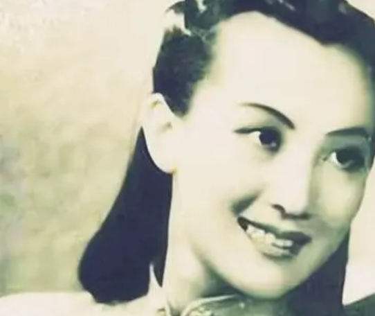 1929年，吴佩孚夫人的丫鬟翠香，十几岁时怀了老爷孩子，为了避免闹出丑闻，吴夫人