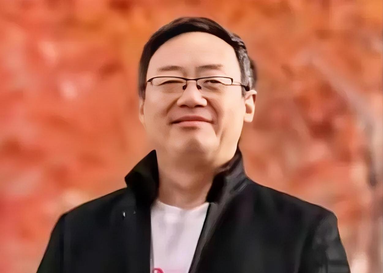 汤家凤被现实的例子给戳痛了！10月17日，他发文怒斥，“一个中国历史专业的学生在