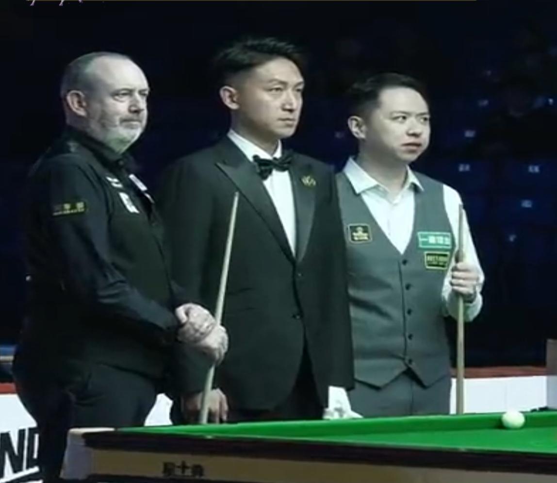 斯诺克青岛巨星邀请赛马克威廉姆斯5：4逆转肖国栋，赢得首场胜利。国栋先以4：