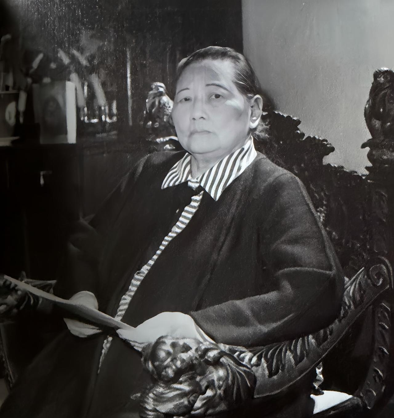 孙中山夫人宋庆龄死后为何不归葬中山陵，而选择葬在宋家家族墓地呢？对此，各方都四种