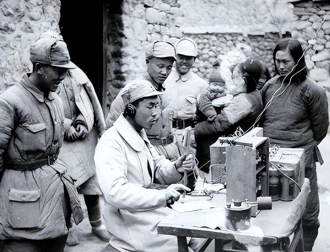 1931年，宁都战役结束后，朱德找一个国军俘虏，一位红军战士却说：“他拿着2块大