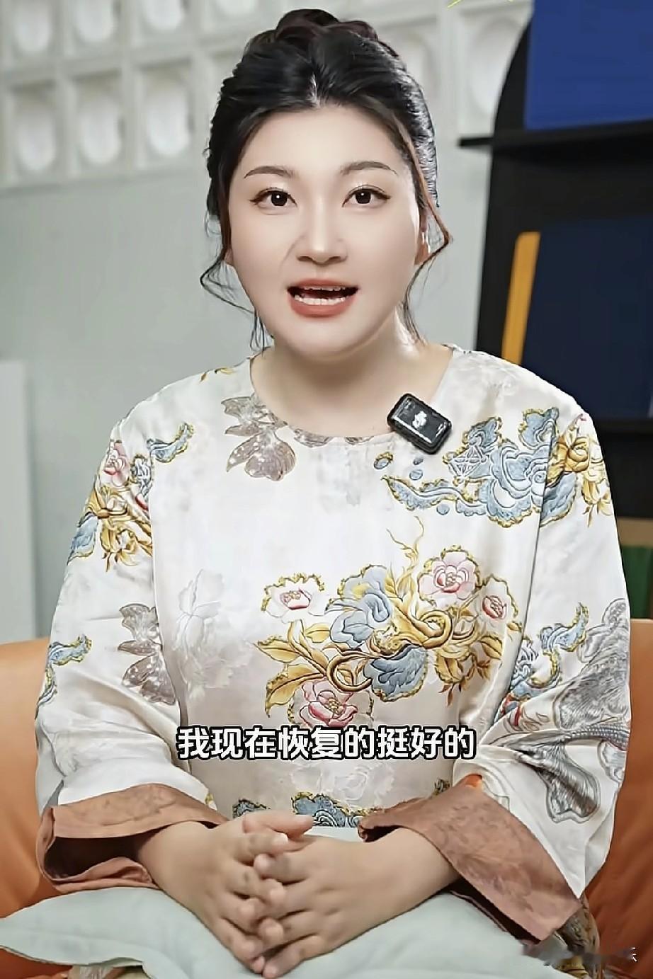 王暖暖退网这事，我看了半天，最后憋出一句话：这姑娘，把同情玩明白了。本来她宣布