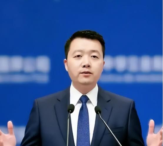 终于有个敢说真话的专家了！罗鸿建议取消私生子继承权，一石激起千层浪！支持者说这