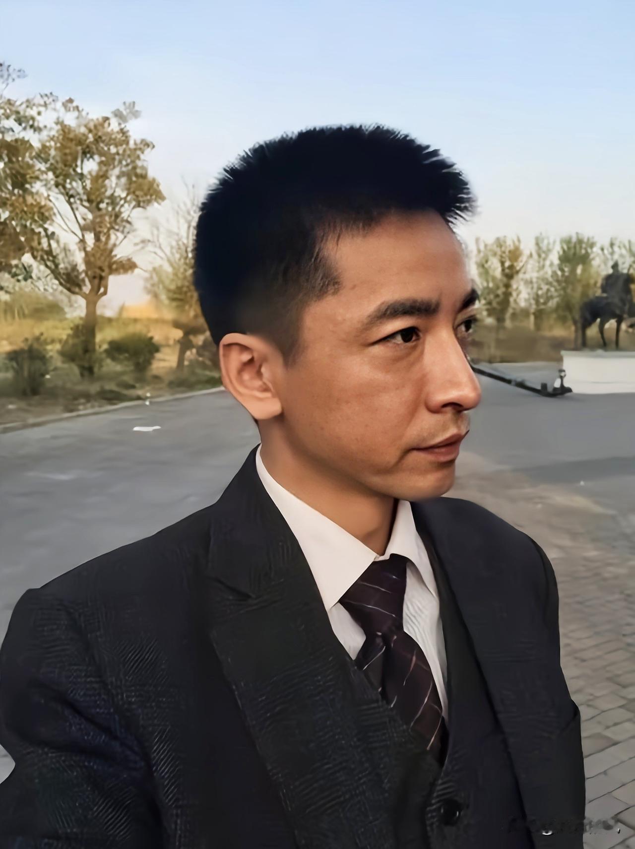 中戏反腐狂飙。两月内三高官接连落马，表演系塌方式失守。2月13日，中央戏剧