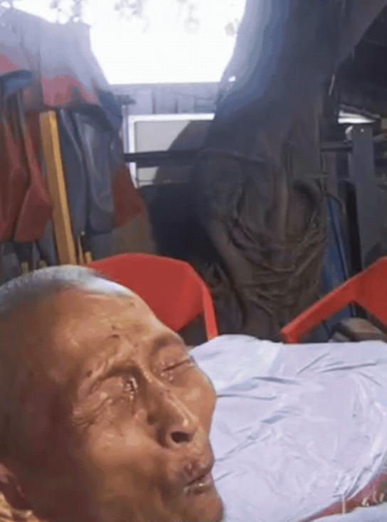 “让英雄回家！”7月8日湖北，95岁抗美援朝老兵凌晨迷路，得知好心人打110，他