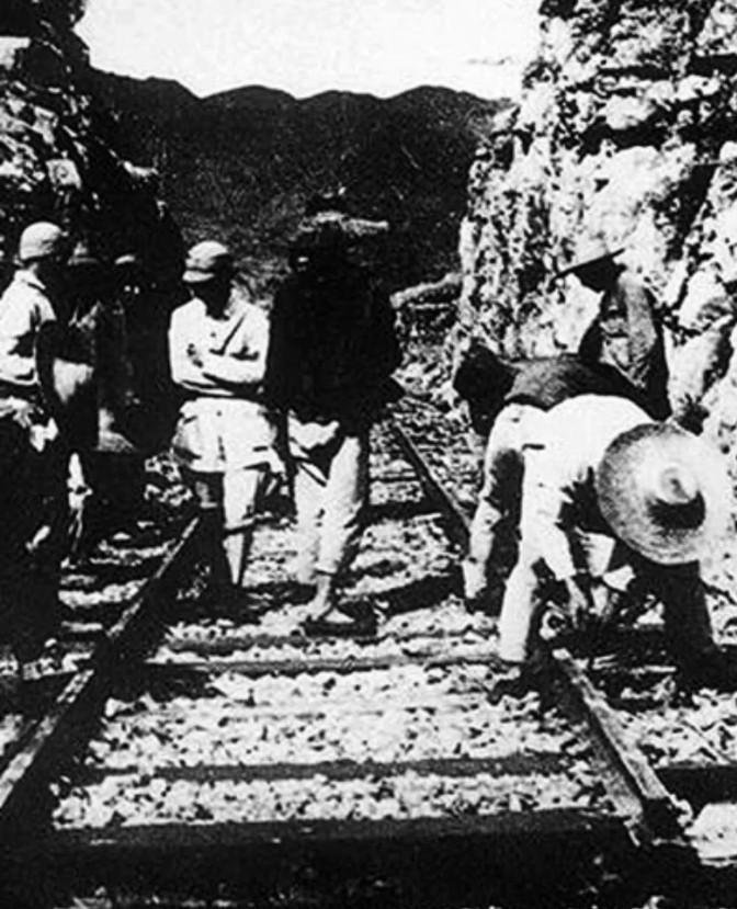 1945年1月16日，潜伏在山西寿阳火车站的地下党员张子亮，意外的得到了一个情报