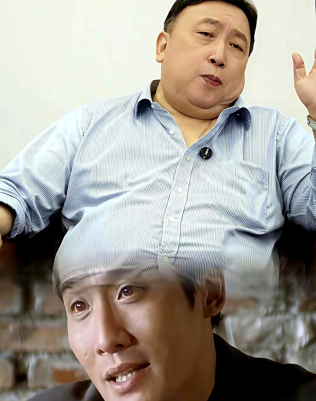 演员梁家辉自始至终都知道导演王晶是自己的表哥，却从没找他要过一次拍戏的资源。王晶本人起初对这事毫无察