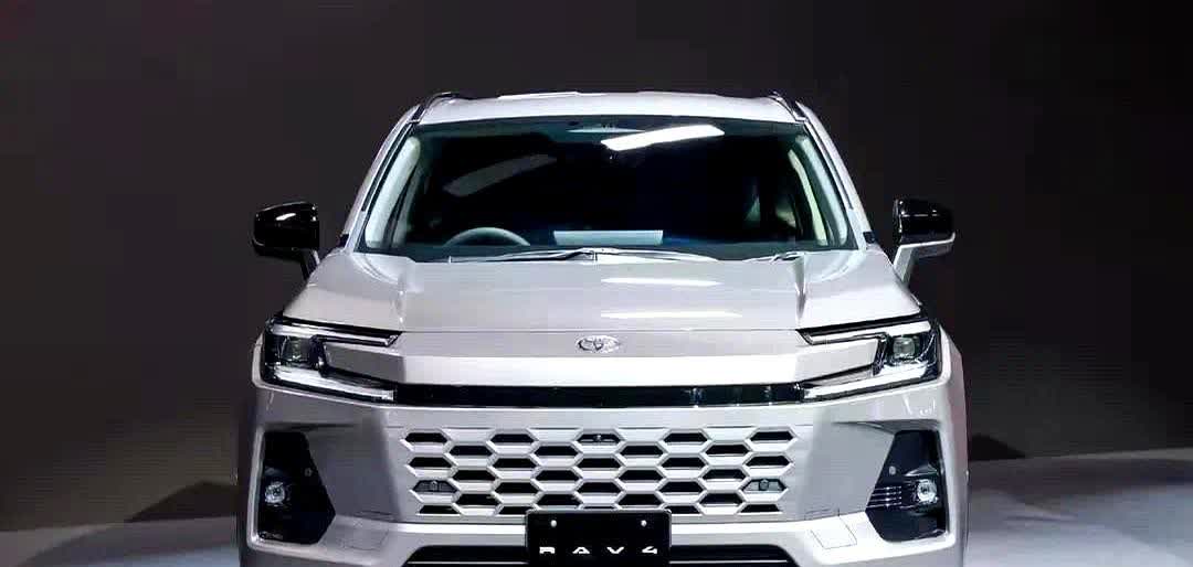 丰田RAV4突然甩出三套前脸、全系混动，价格还没公布就把枪口对准CR-V，摆明了