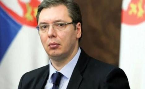 谁敢信会荒唐到这一步？塞尔维亚议会吃顿饭就拍板，通过法案拆除1999年北约轰炸遗