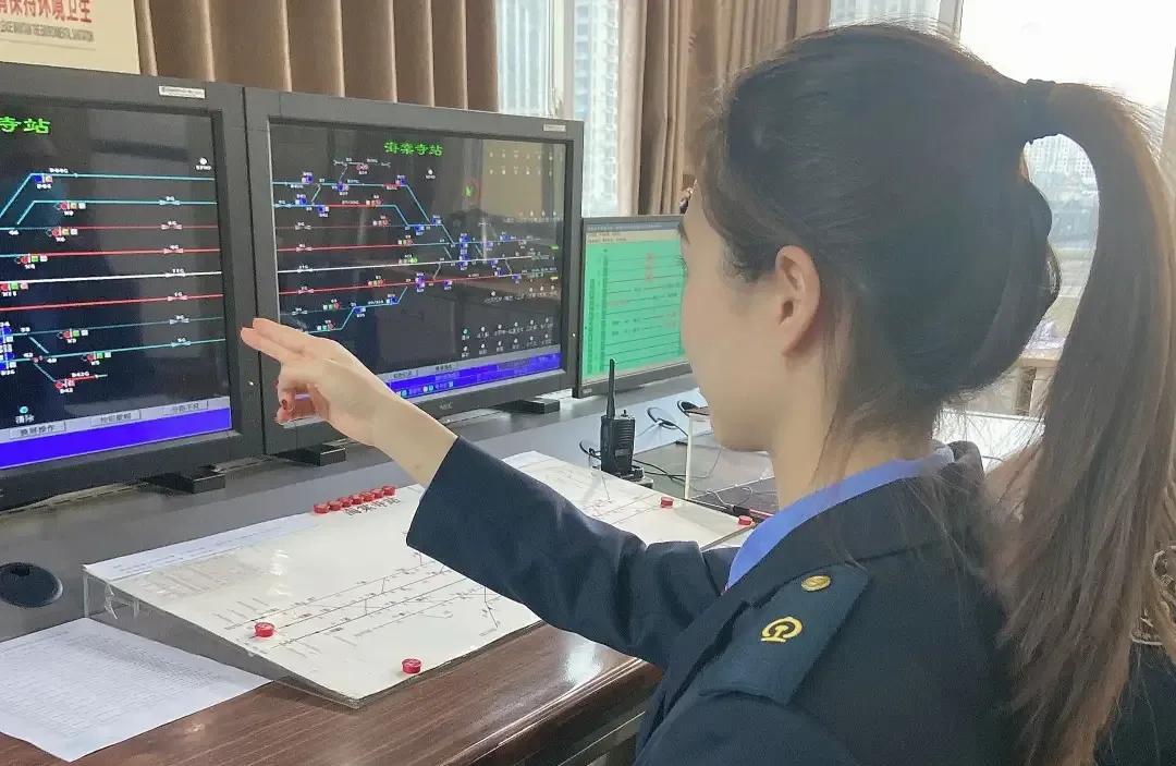 铁路院校女生适合报什么专业，就业机会大，成都局在川铁招聘专业分布可以给你个参考！