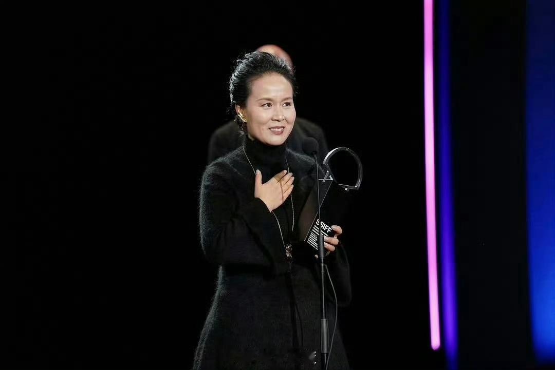 天！中国演员又在国际影展炸了！家人们谁懂啊！赵箫泓（也就是赵晓红）这次直接
