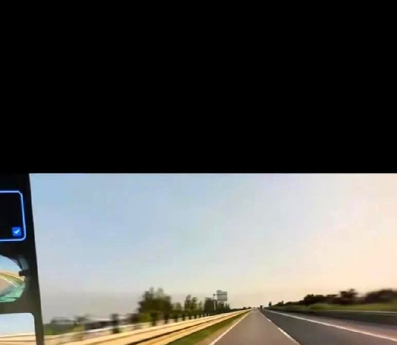 刹那一脚，可能把智驾变成智障朋友当场吼我：别踩！踩了全责算你的！