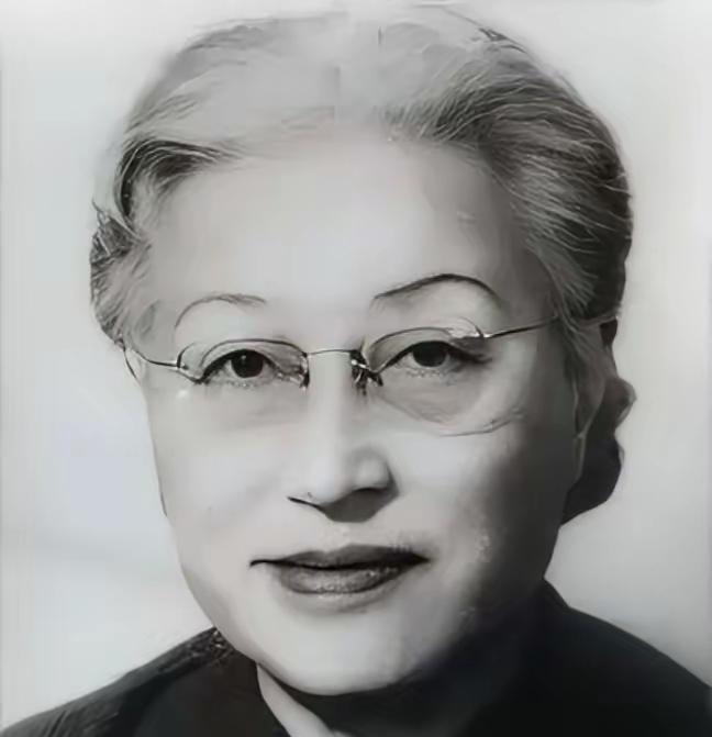 1971年，84岁的蒋介石收到了前妻陈洁如的遗书，书信中寥寥数语，道尽了这个女人