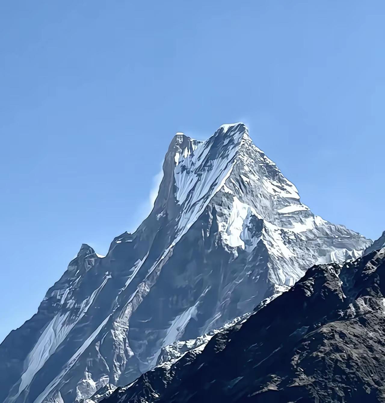 政府介入，安踏高层，这次要头疼了安踏高层，一定没有想到，他们2019年收购的高