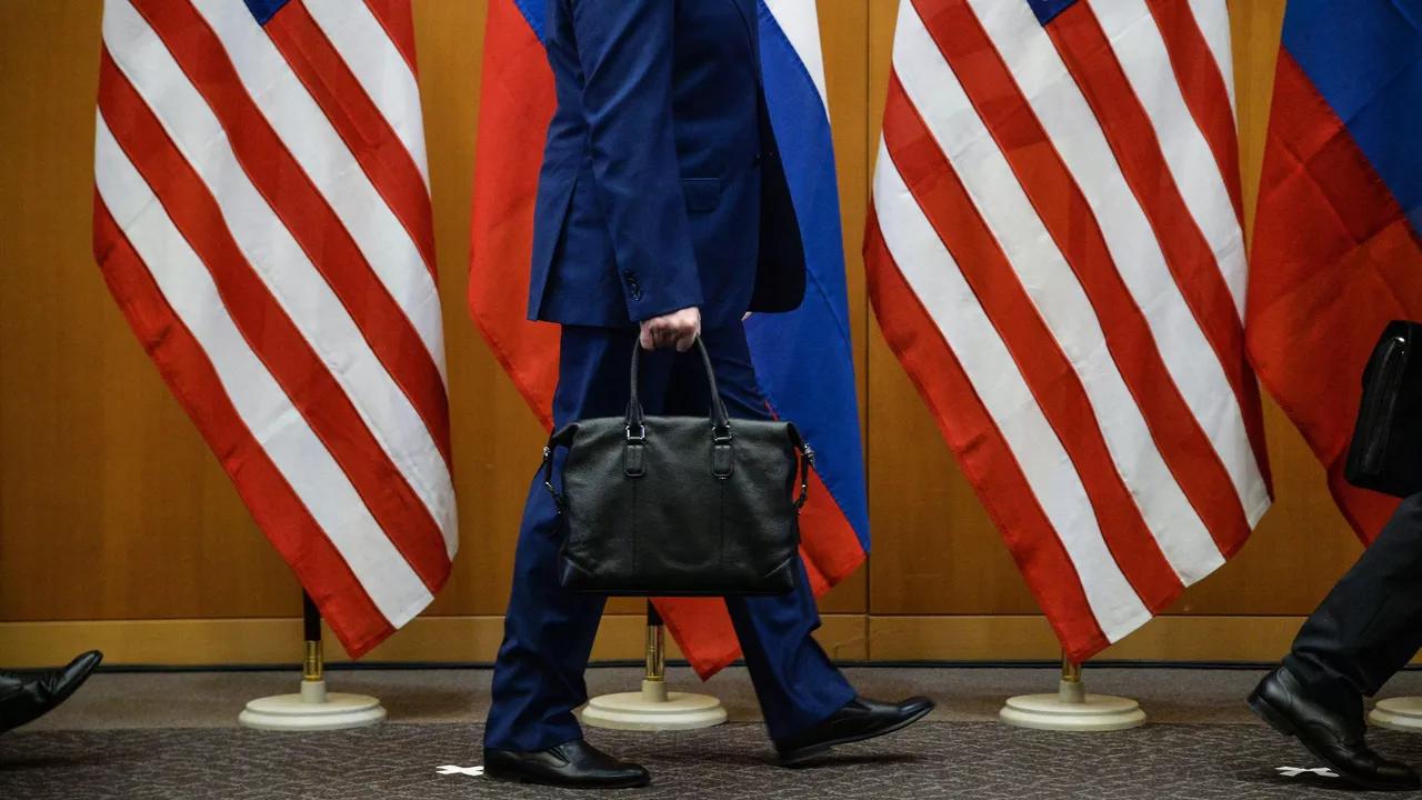 美国大使拒绝因乌克兰问题批评俄罗斯1月11日，美国驻比利时大使比尔·怀特在接