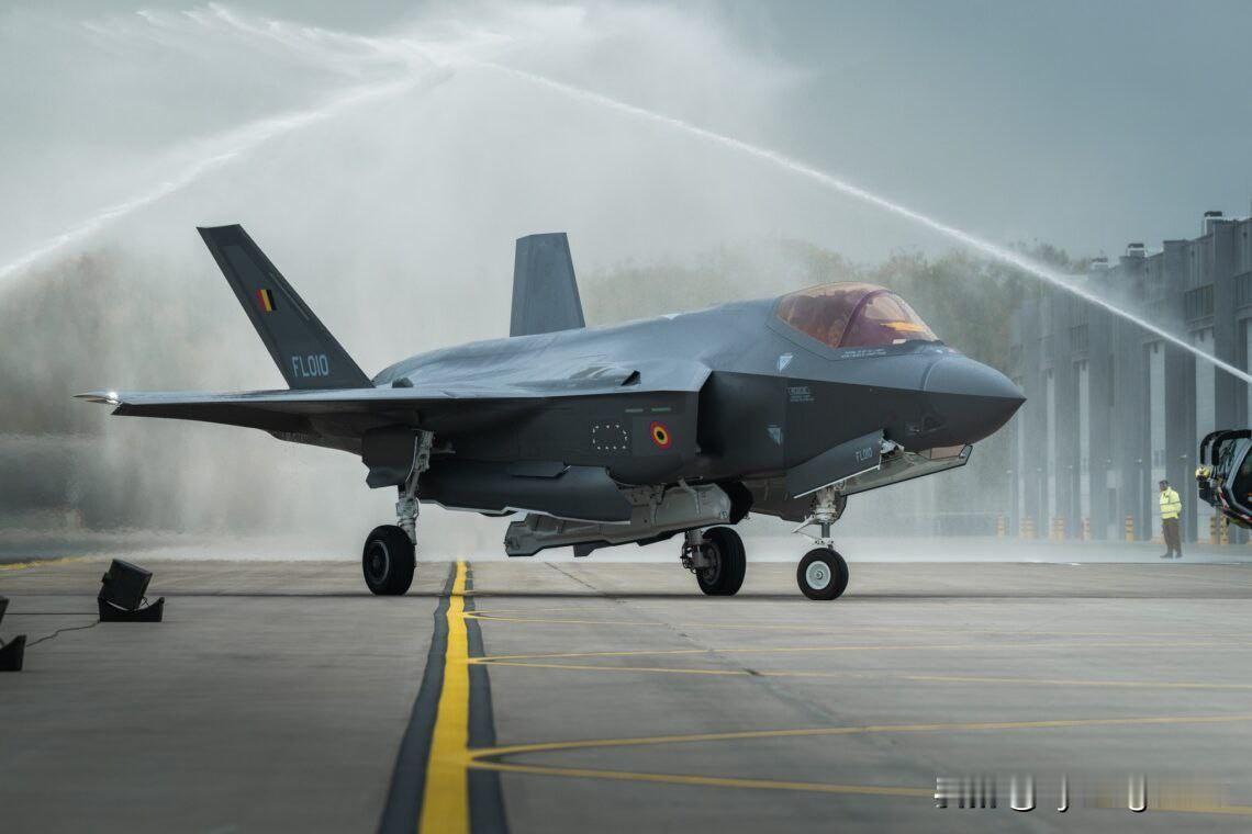 ✈️🇧🇪🇺🇸比利时接收首批F-35A战斗机三架第五代F-35A